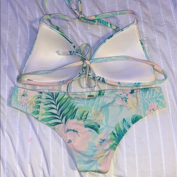 PINK tropical bikini - Picture 2 of 2